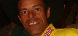 Marcos Silva de Souza, de 42 anos, morreu após ser pisoteado por um touro no evento “Capelinha Rodeio Show” Foi enterrado na tarde desta segunda-feira, ... - marcos_silva_paraguai_rodeio-272x125