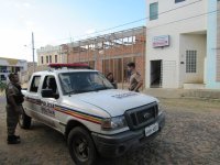 Clínica médica é assaltada por homem armado em Araçuaí
