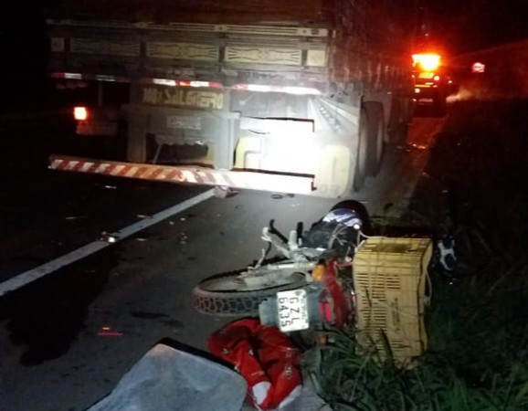Motociclista de 28 anos morre em acidente na BR-251