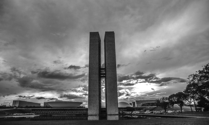Câmara dos Deputados aprova projeto de lei que altera tarifas para minigeradores de energia