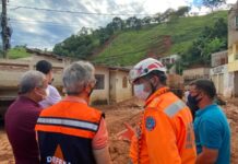 Governador Romeu Zema vistoria ações de assistência em Santa Maria de Itabira