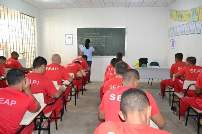 Detentos de Minas Gerais conquistam vagas em instituições públicas de ensino superior