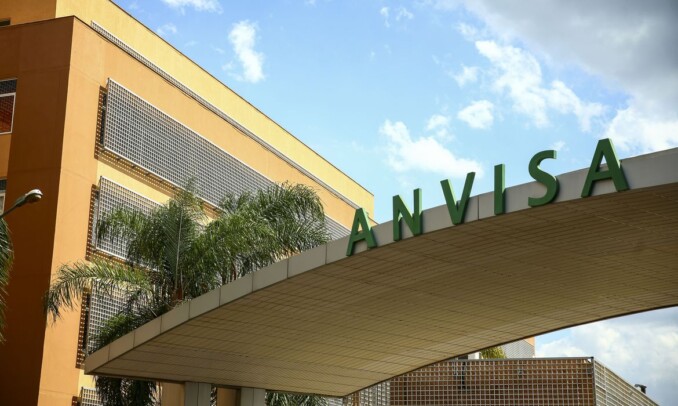 Anvisa alerta sobre casos raros de síndrome de Guillain-Barré após vacinação contra Covid-19