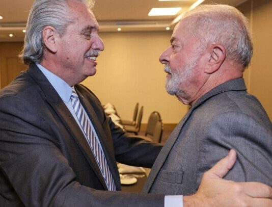 Lula se reúne hoje com presidente argentino e cita parceria antiga